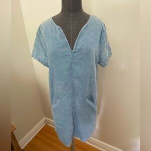 Very J Women’s Light Weight Blue Denim Tunic Dress Size: L